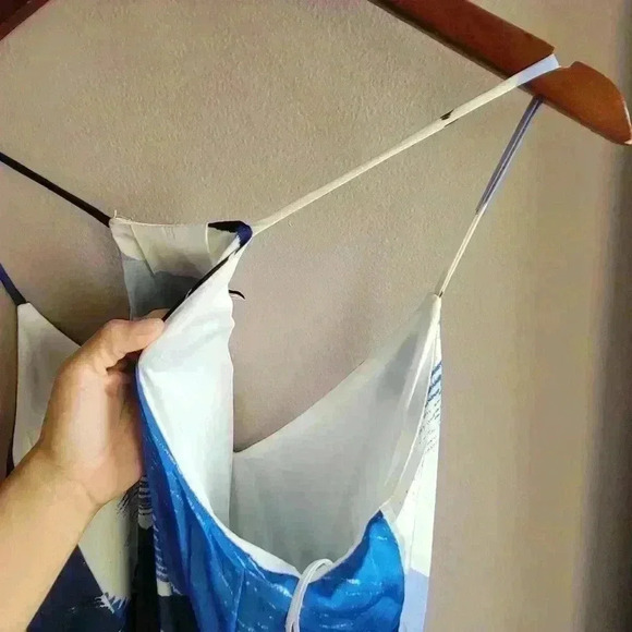 NICOLE MILLER Abstract Print Sleeveless Maxi Dress Size Medium SilkyBlue & White - Picture 8 of 10